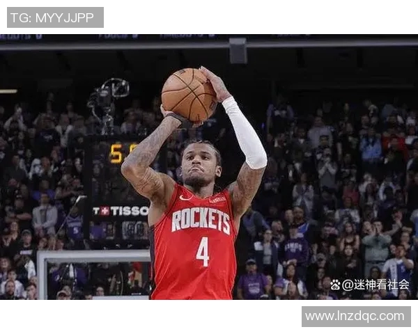 07年火箭与雄鹿精彩对决录像回顾全场比赛亮点与精彩瞬间分析