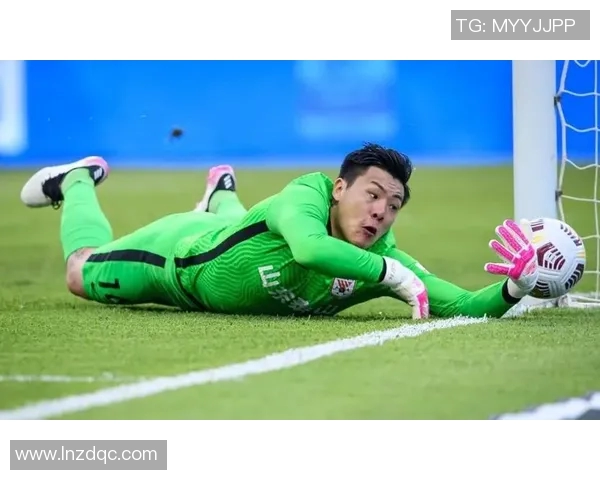 2017年鲁能与上港激战王大雷精彩扑救引发球迷热议