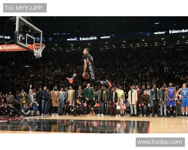 扎克拉文如何在NBA赛场上展现超凡实力与领导力 扎克拉文如何在NBA赛场上展现超凡实力与领导力