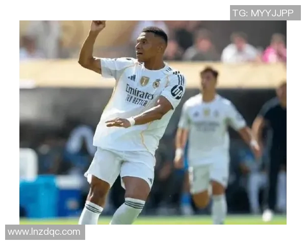 姆巴佩半场与西班牙球员互换球衣引关注：背后的故事与象征意义