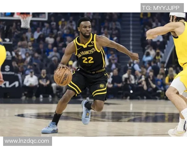 维金斯在对阵猛龙的精彩表现集锦回顾与分析