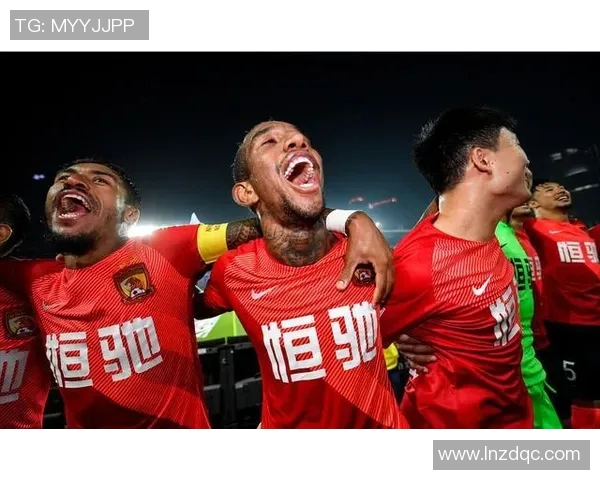 苏牙归来引发热议球迷期待他在新赛季的精彩表现与突破