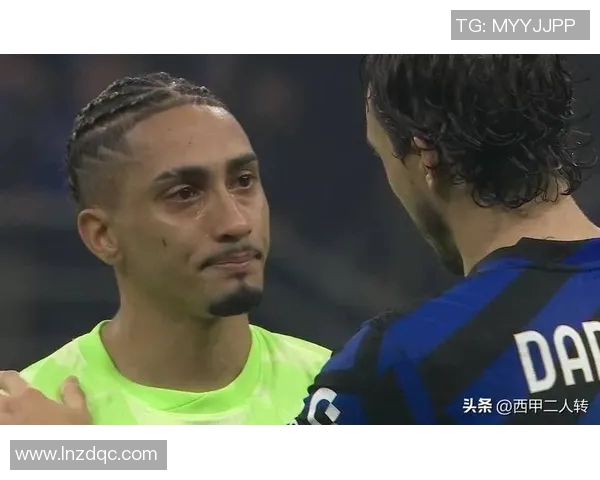 国米与巴萨2018年巅峰对决回顾:激情四溢的欧冠之夜 国米与巴萨2018年巅峰对决回顾:激情四溢的欧冠之夜